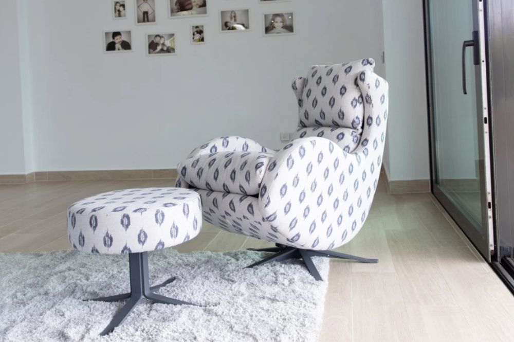 Lenny chair from Fama