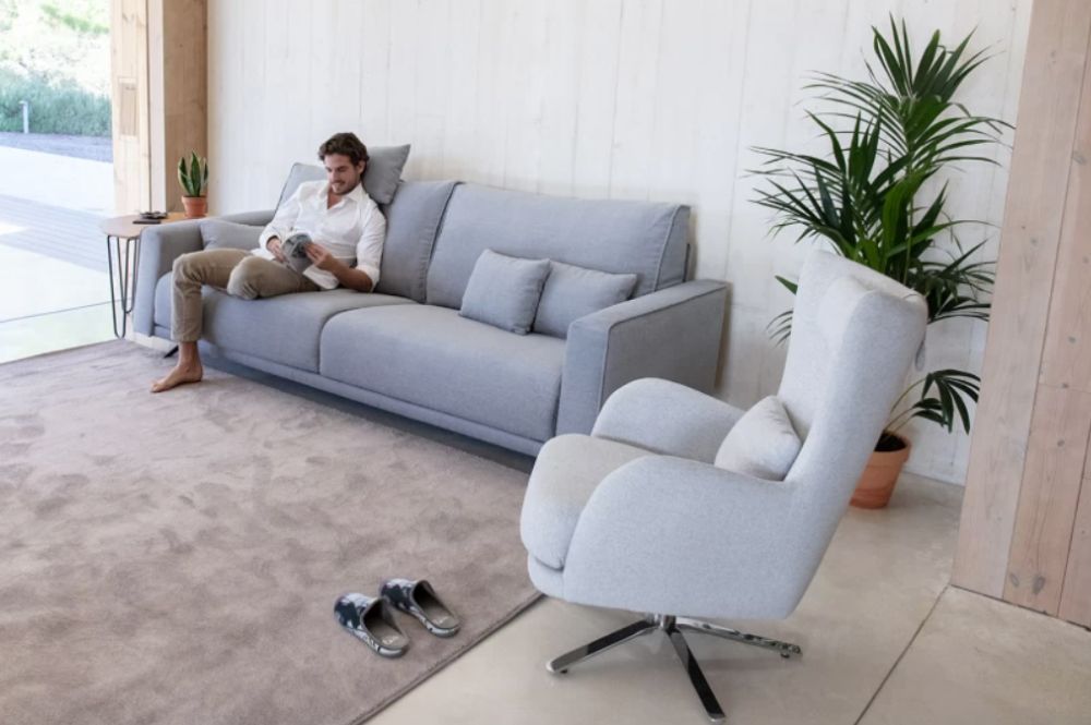 Kylian chair from Fama