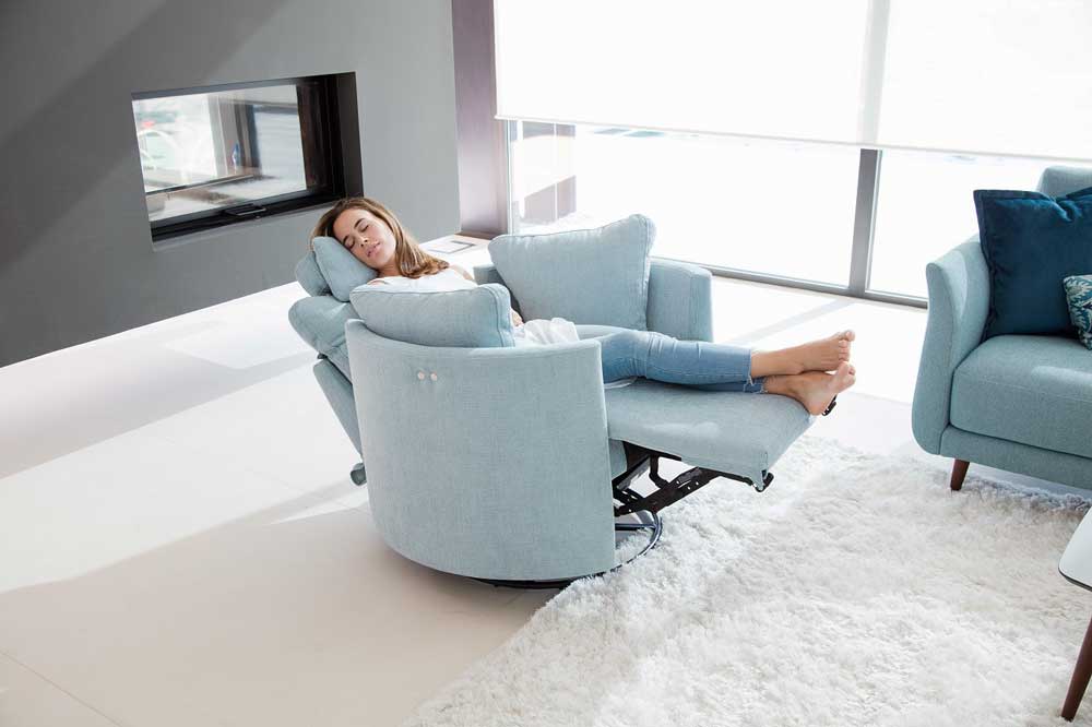 Moonrise Fabric Chair - Electric Recliner, Rocker, Swivel from Fama - Image 10