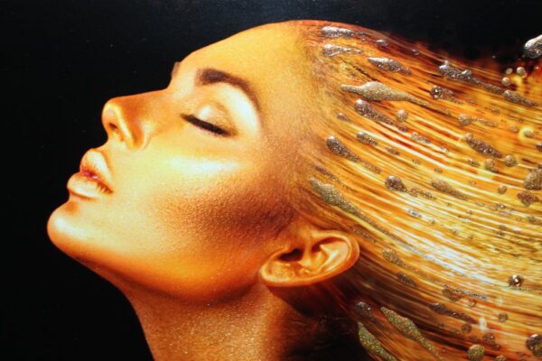 Oro Destellos With Liquid Art from Complete Colour