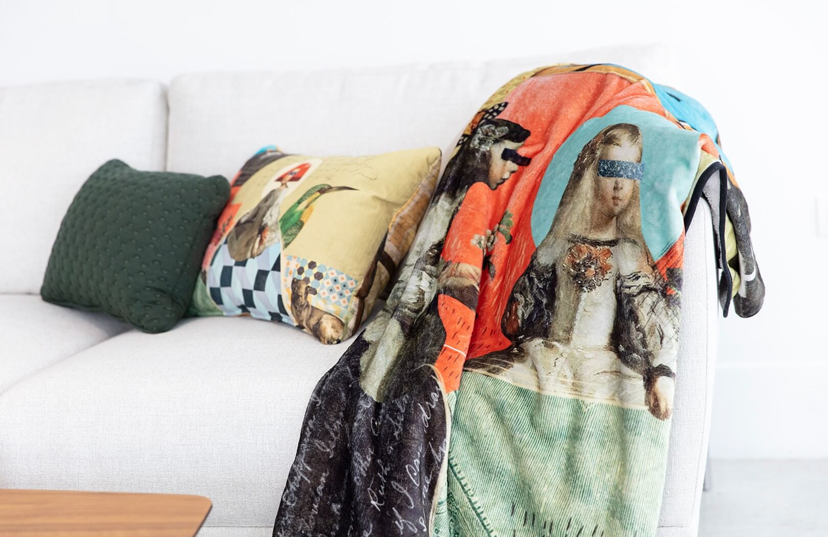 Meninas Blanket from Fama
