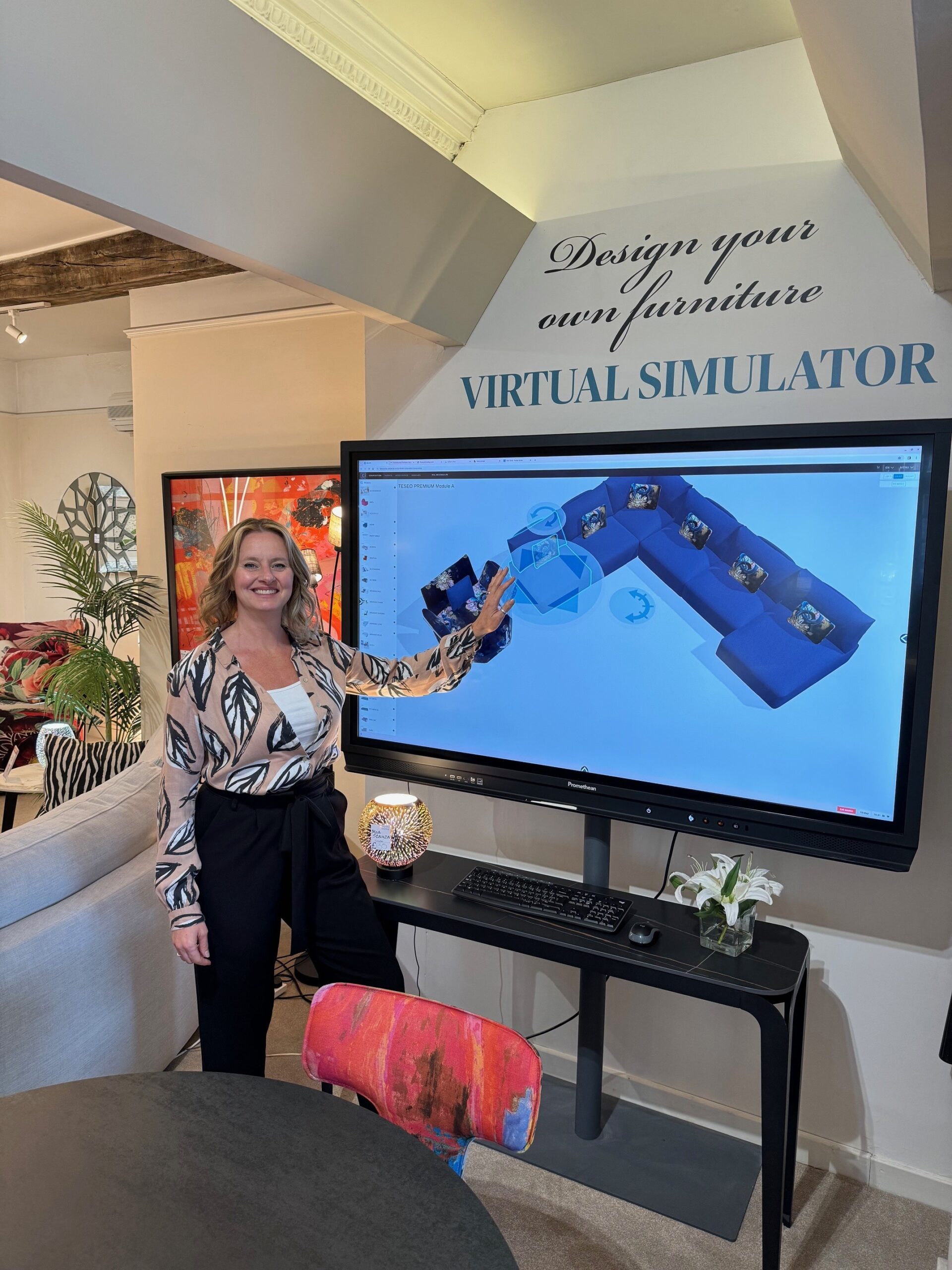 Louise designing a sofa on the virtual simulator