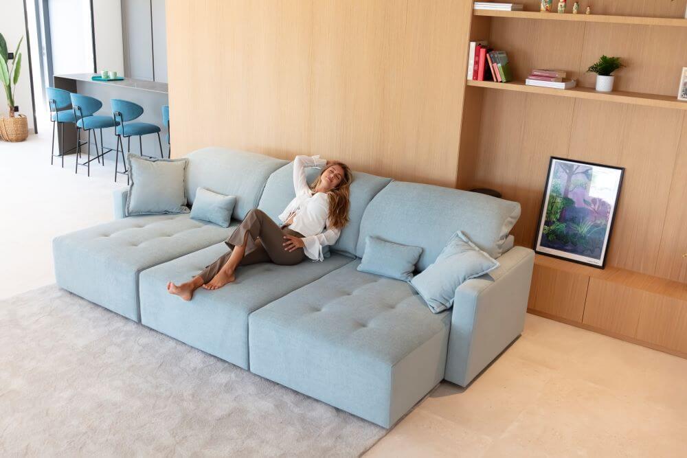 Paradis sofa from fama